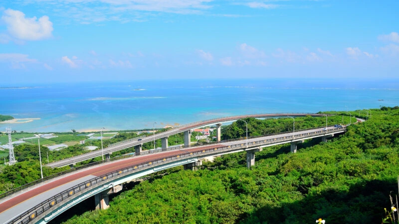 沖繩南部包車一日遊｜知念岬・玉泉洞・瀨長島